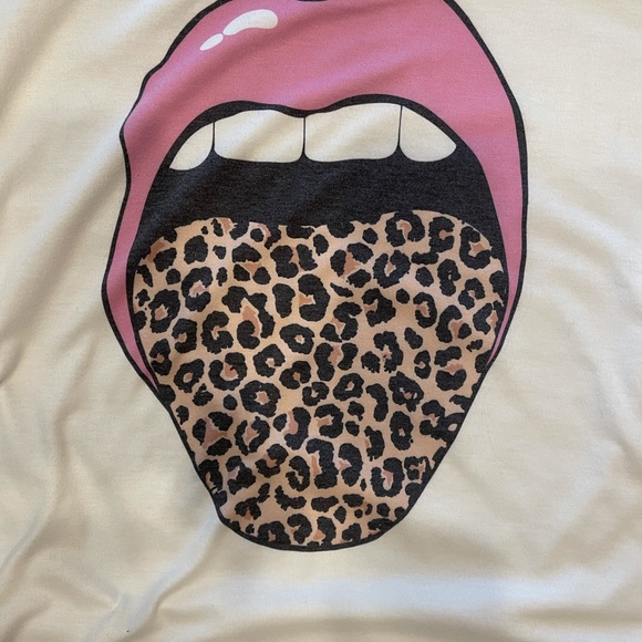 Graphic Tee - Picture 2 of 3